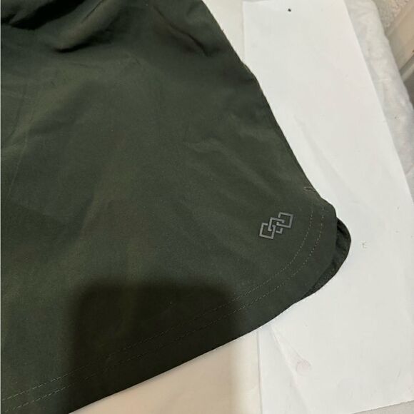 Leg3nd Green Draw string shorts large - Picture 3 of 8